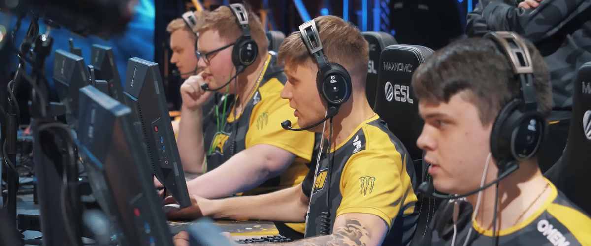 CSGO:蝴蝶刀与狼牙刀的正确使用方式
